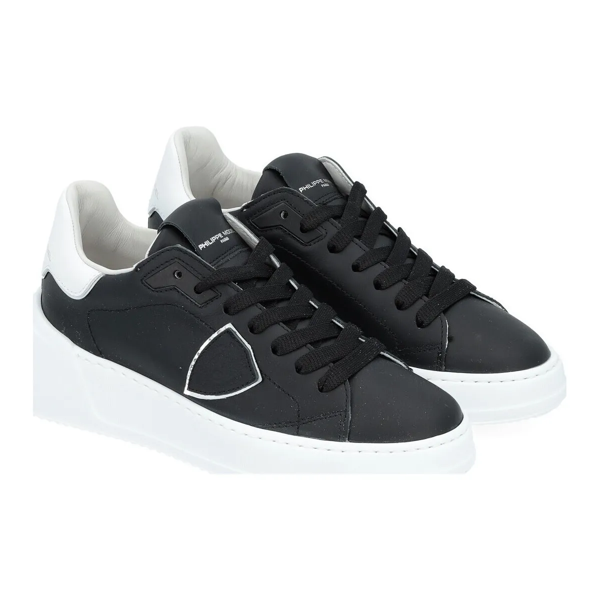 Black Zapatilla Tres Temple Low