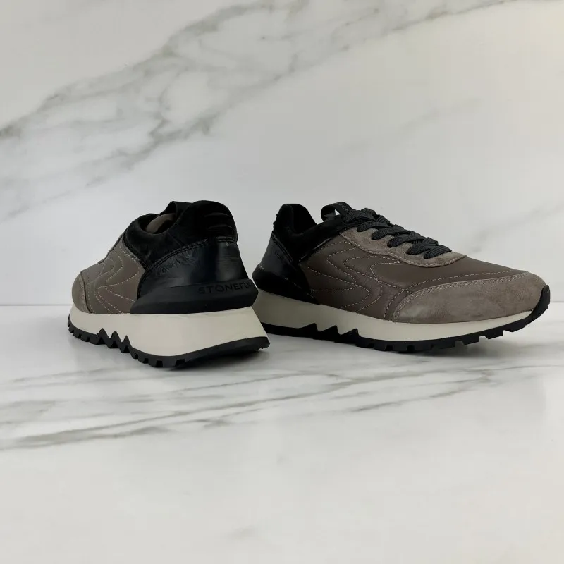 Deportivo taupe
