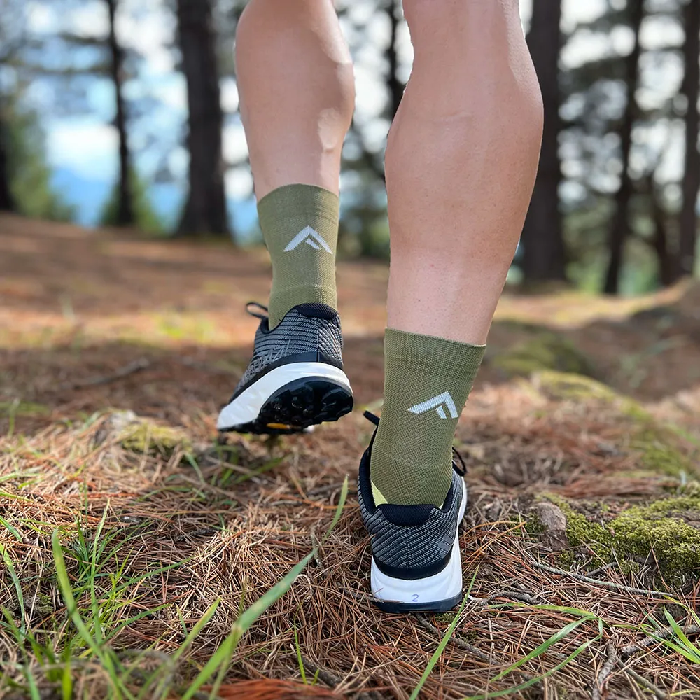 Shadow Creek Medium Cut Everest Find Socks