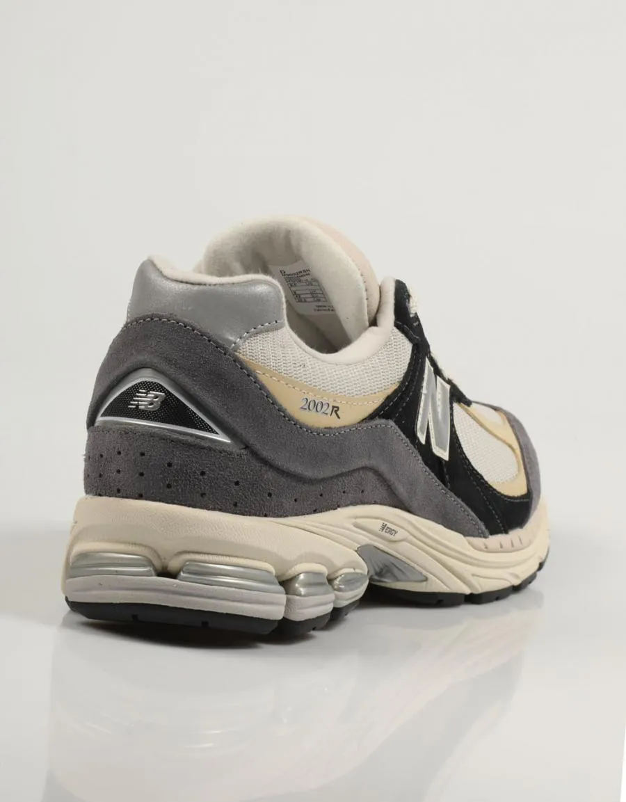 New Balance Navy/Beige Sneakers M2002